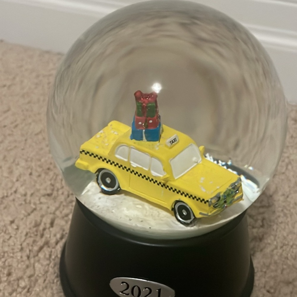 Wondershop Yellow Taxi Snow Globe